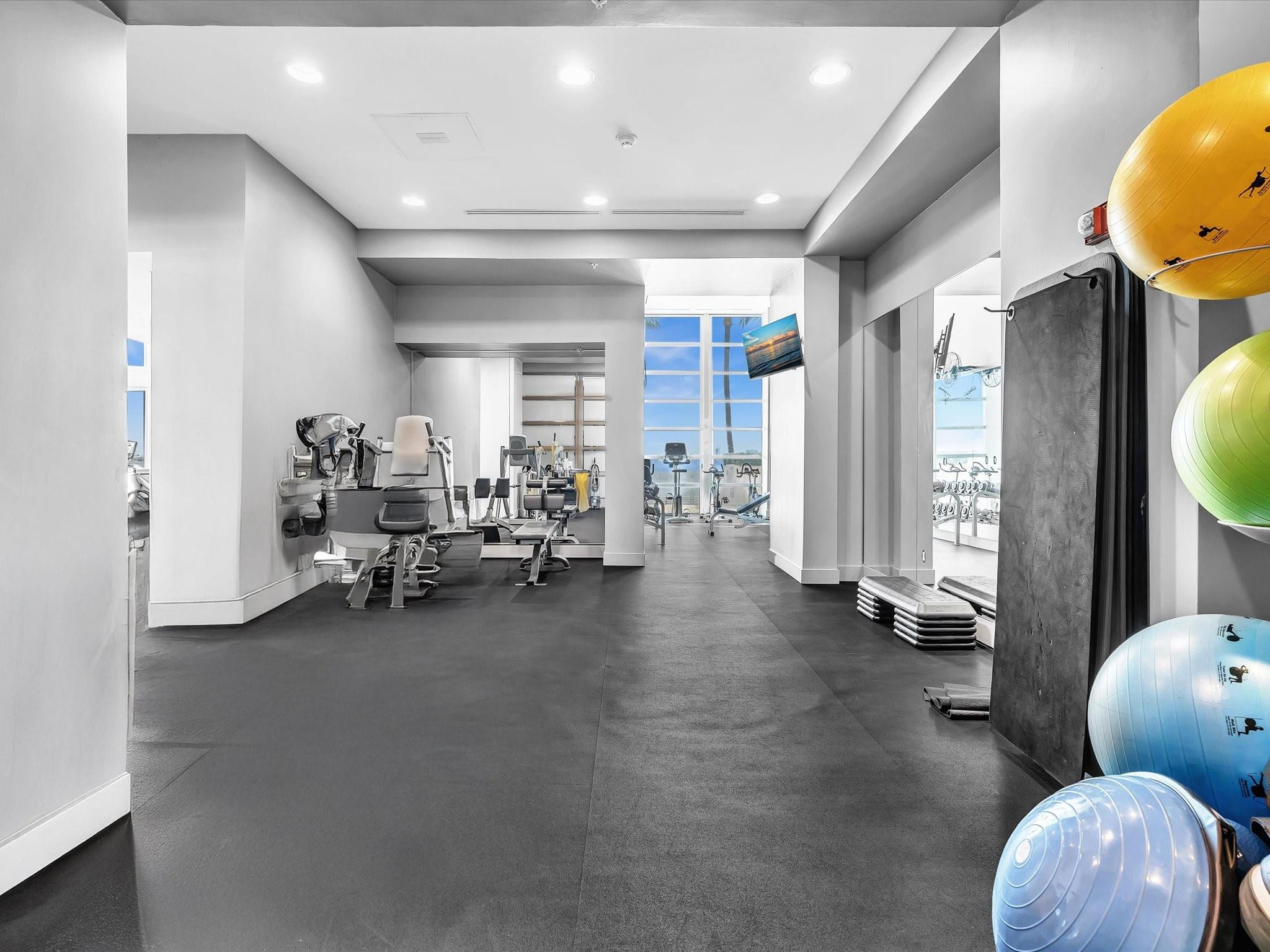 Onyx On The Bay - Residential Lease