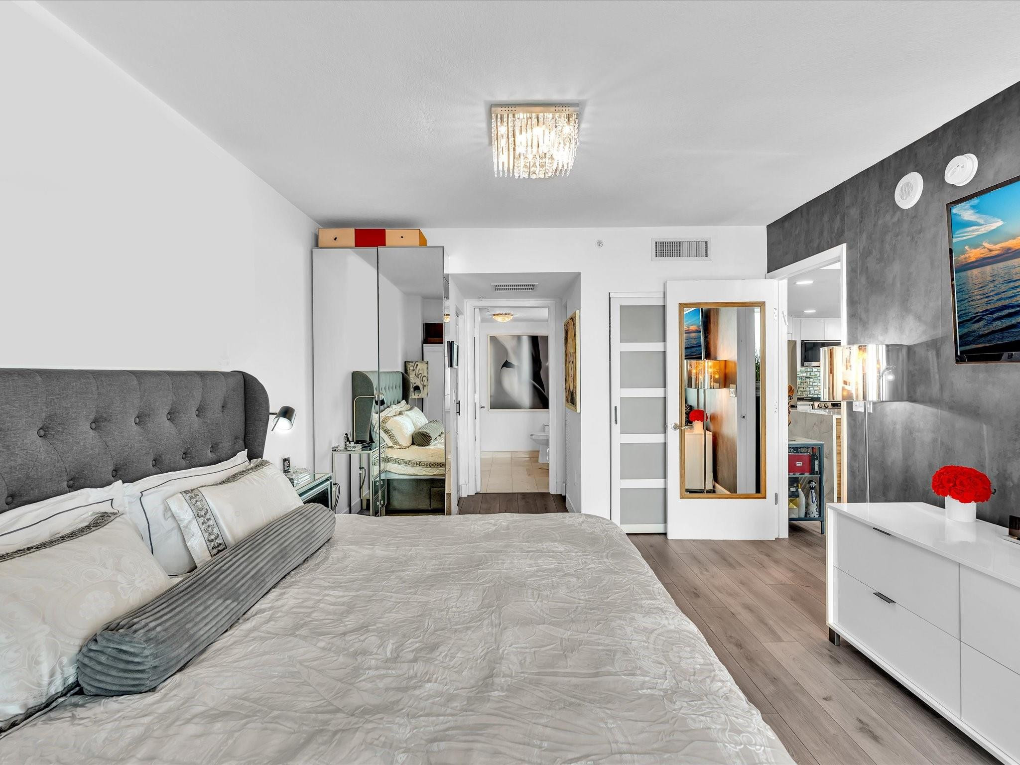 Onyx On The Bay - Residential Lease