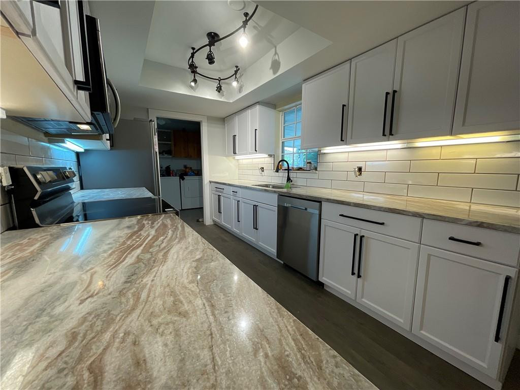 EUCALYPTUS PLACE - Residential Lease