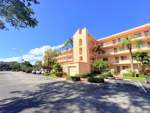 Tiny photo for 6935 HUNTINGTON Lane #404, Delray Beach, FL 33446 (MLS # B26090257)