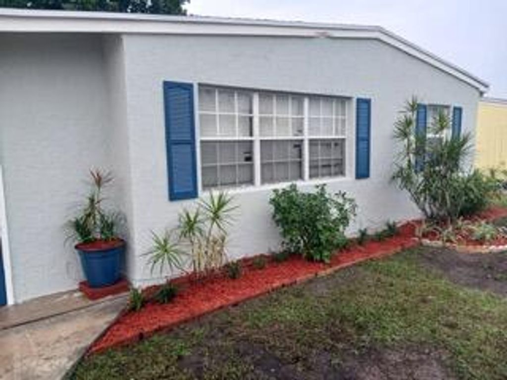 Photo of 2814 Buckley Avenue, Lake Worth, FL 33461 (MLS # R10953837)