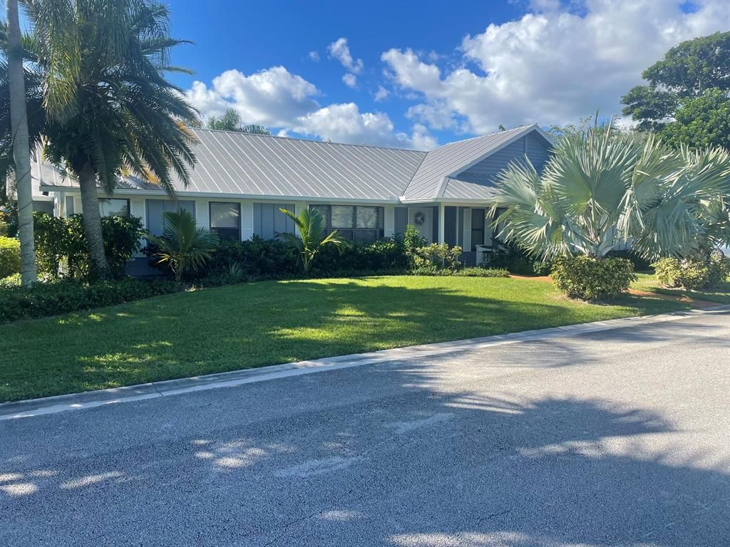 Photo of 9020 SE Jupiter Narrows Place, Hobe Sound, FL 33455 (MLS # R10760079)