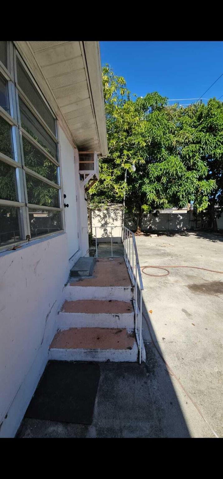 210 W 60 Street C