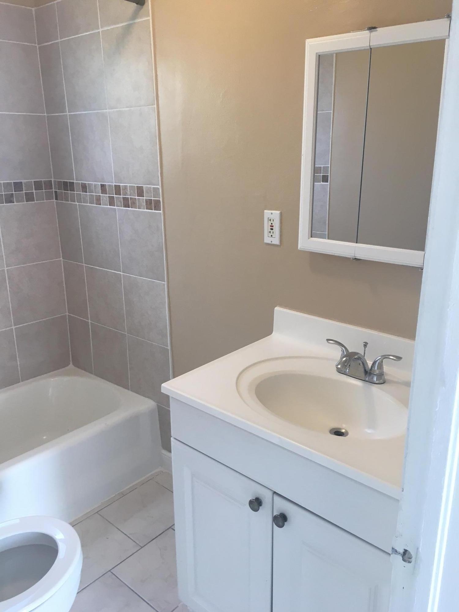 GREENACRES PL 2 IN PB 13 PGS 3 ^ 4 - Residential Lease