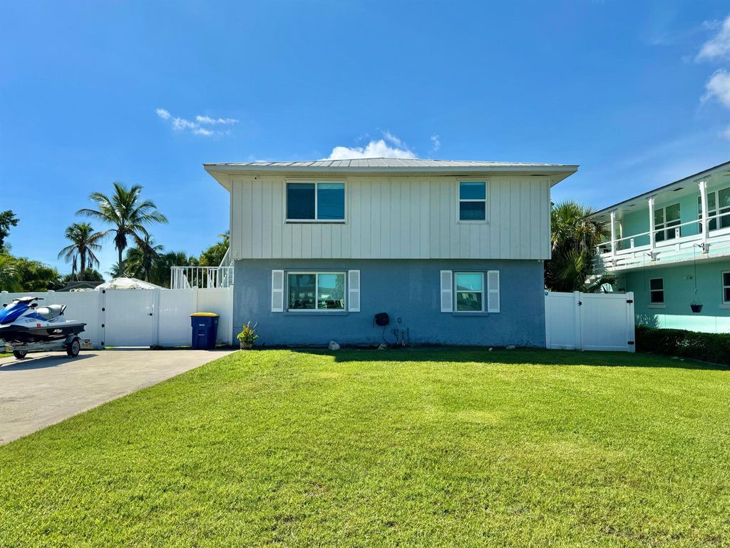 Photo of 1811 Melaleuca Drive, Fort Pierce, FL 34949 (MLS # R11010958)