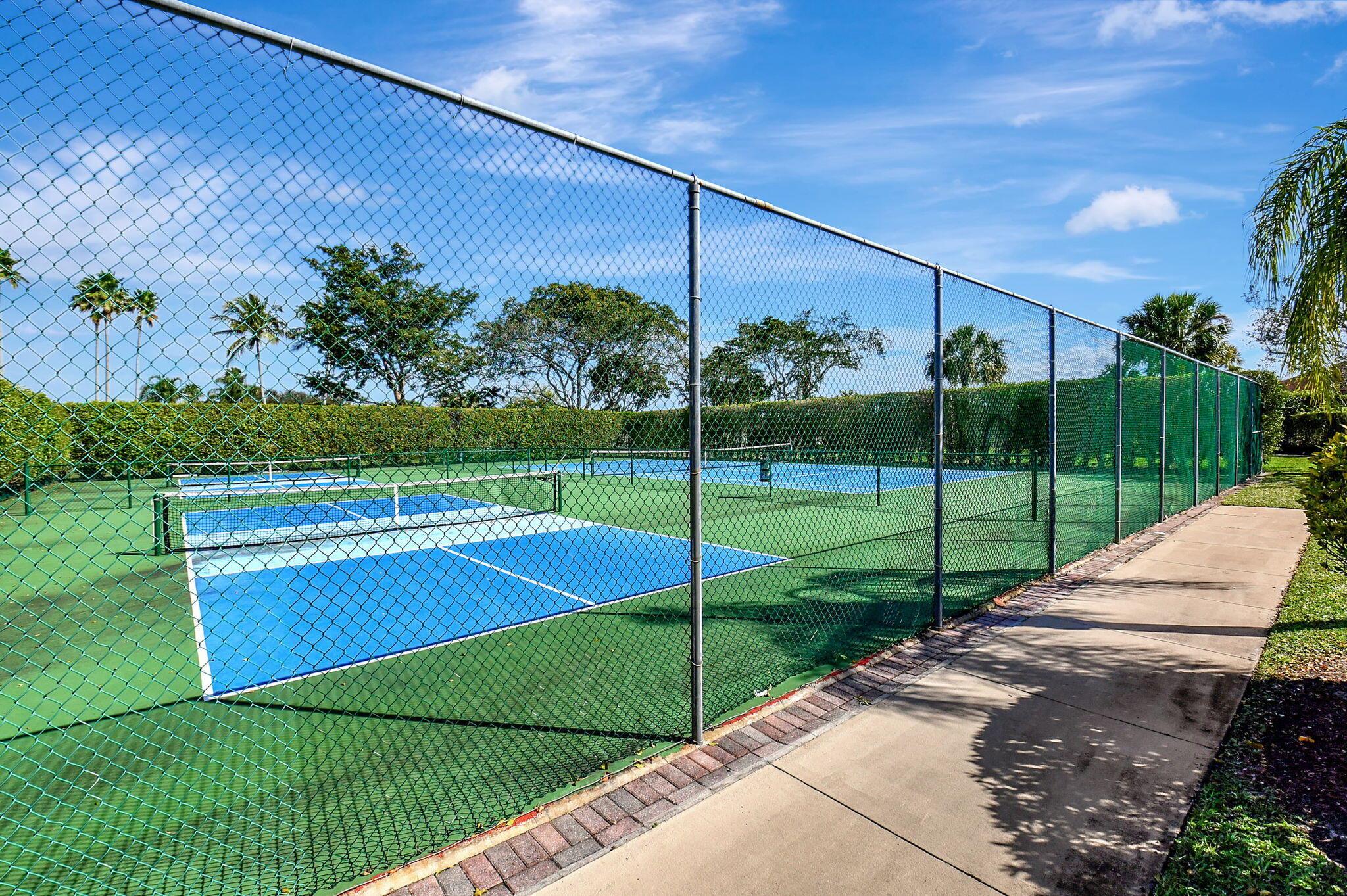 BOYNTON LAKES 1 - Residential