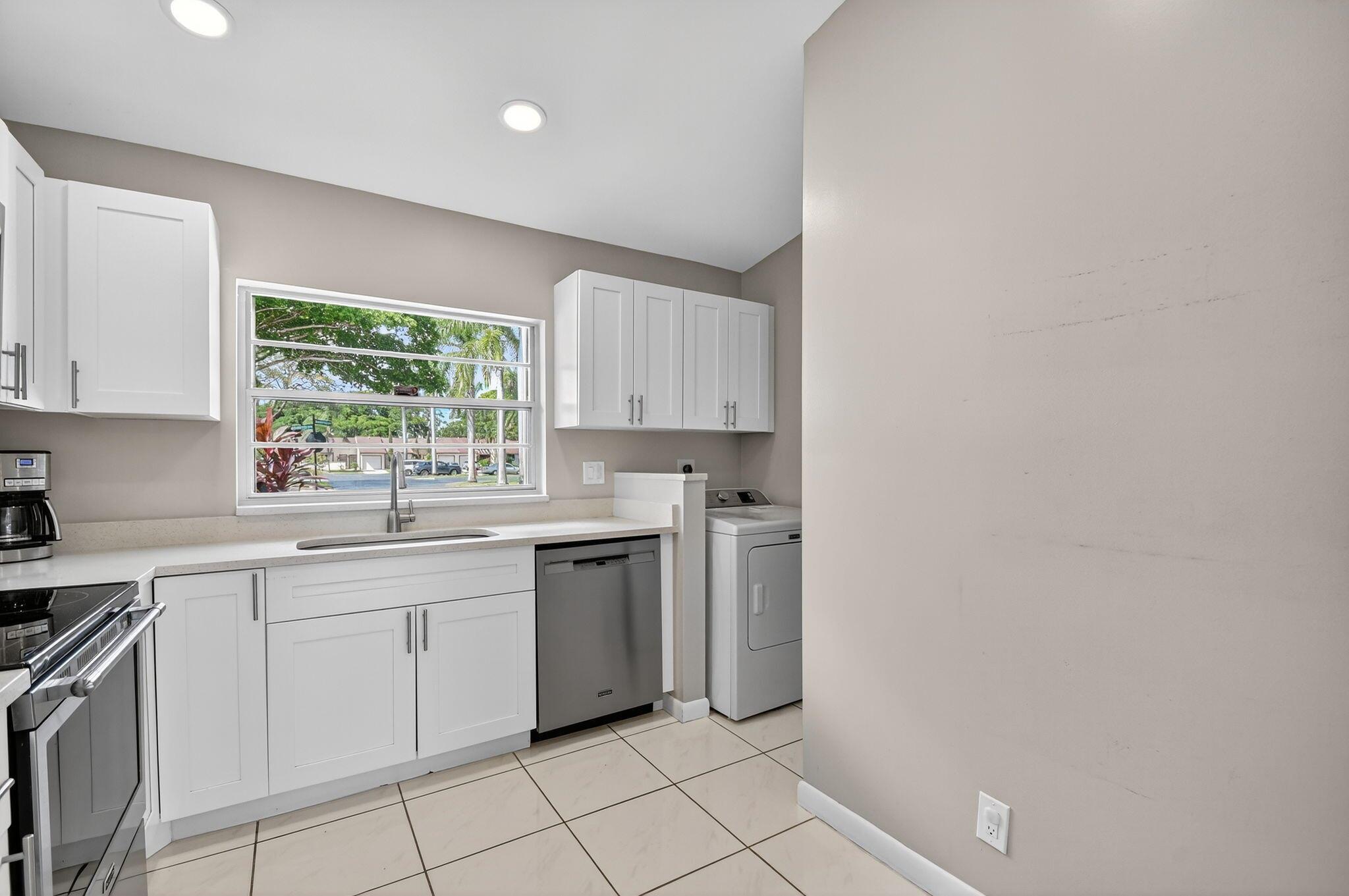 BOYNTON LAKES 1 - Residential