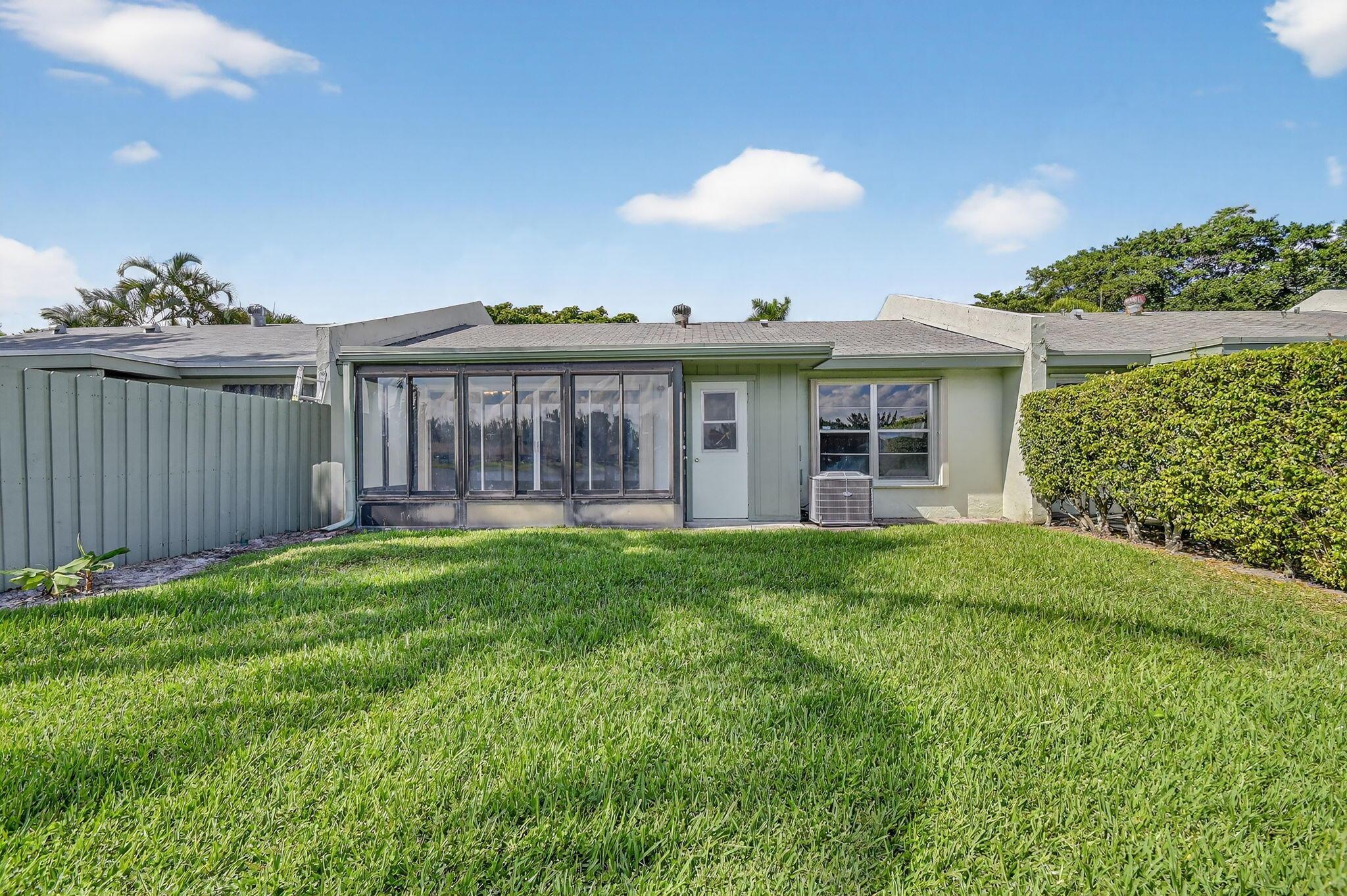 BOYNTON LAKES 1 - Residential
