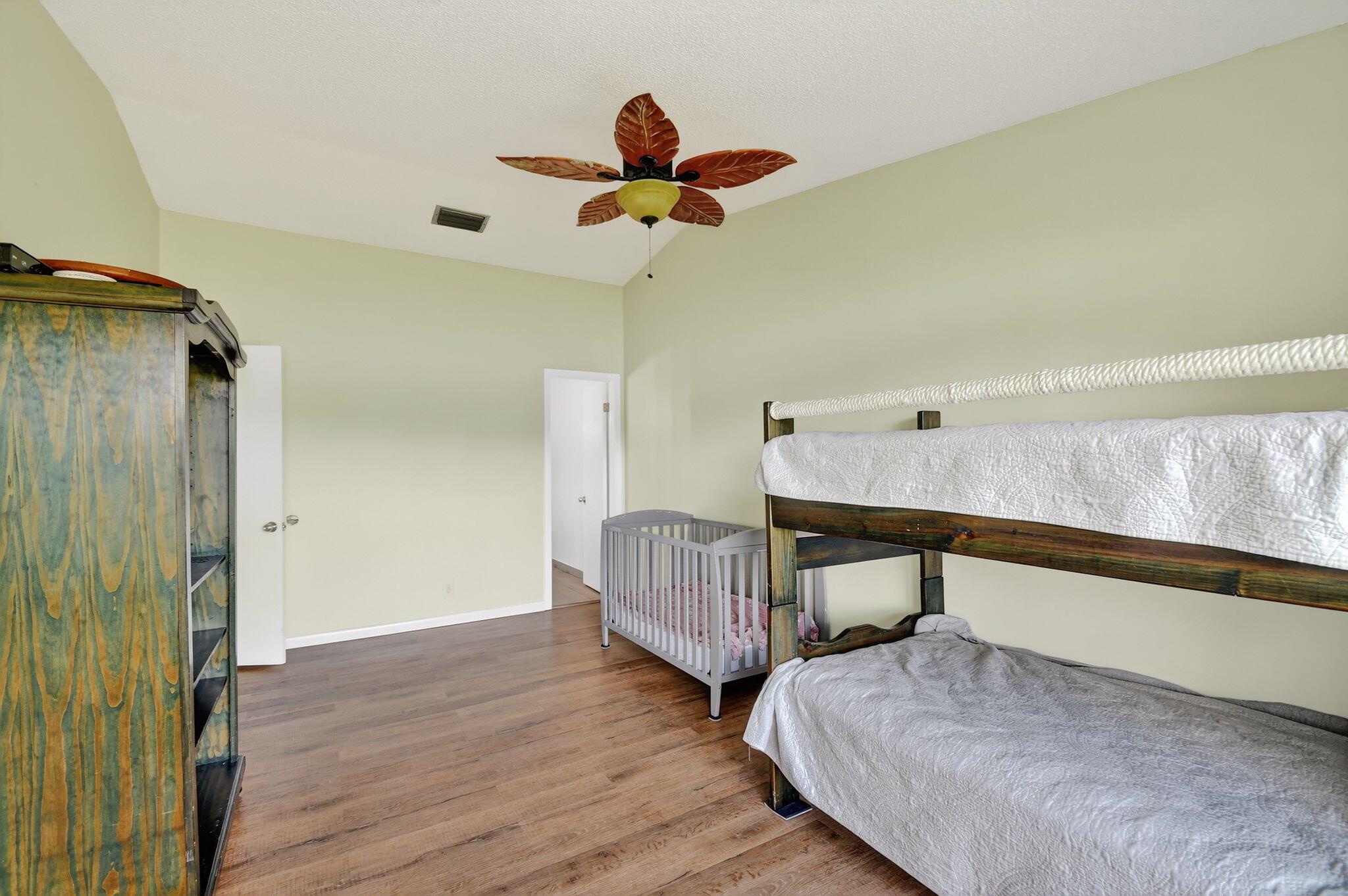 BOYNTON LAKES 1 - Residential