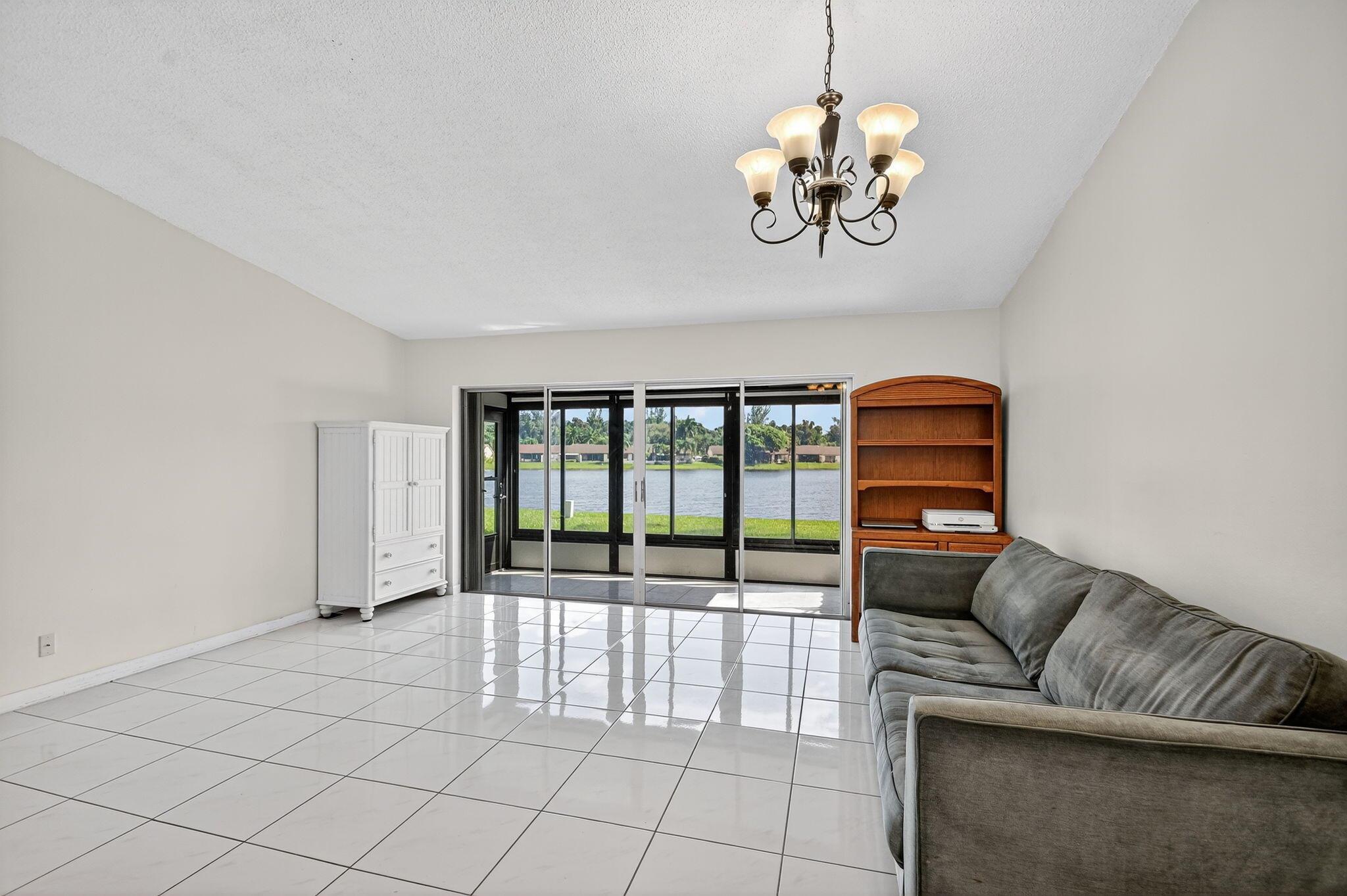 BOYNTON LAKES 1 - Residential