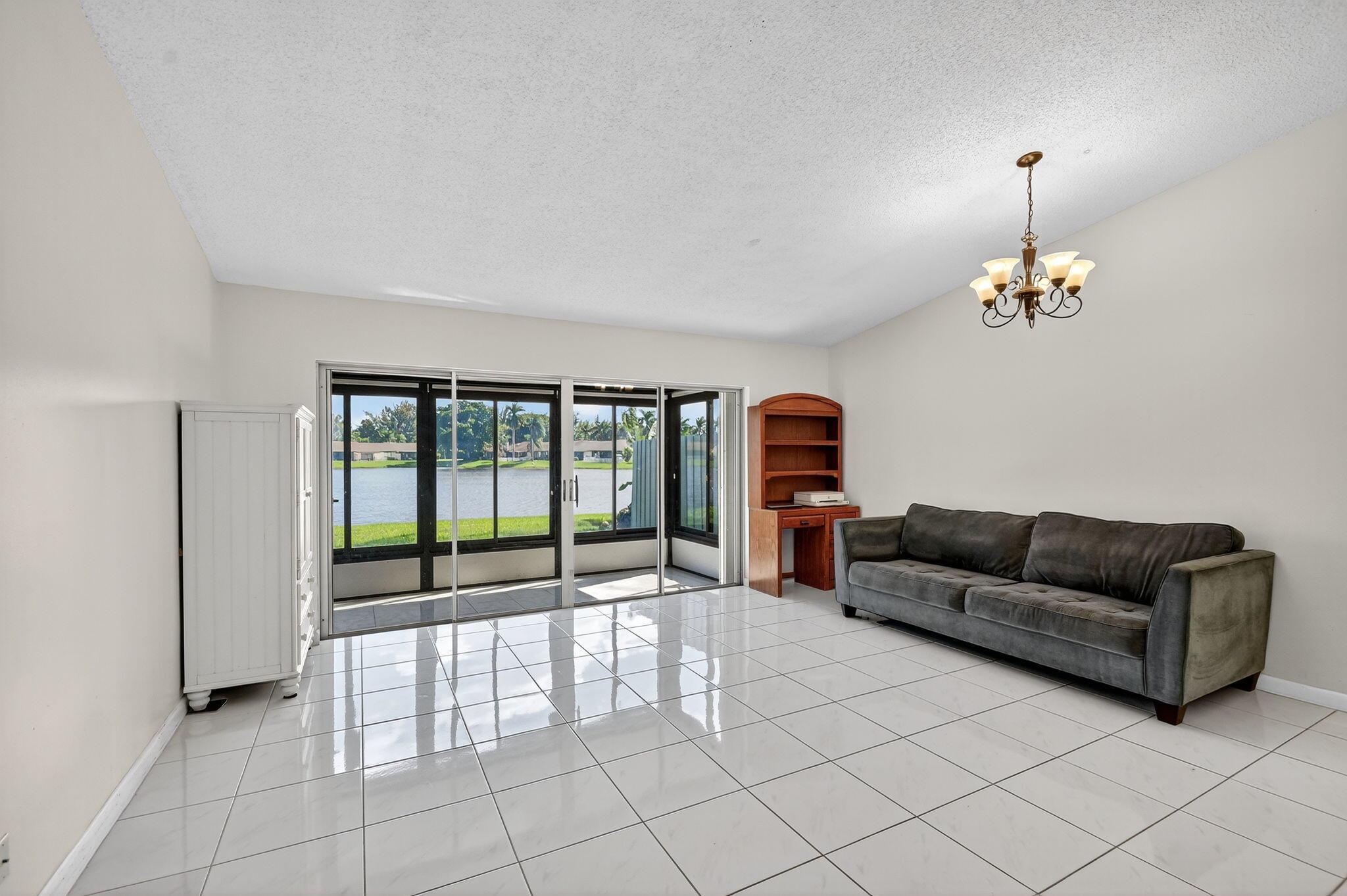 BOYNTON LAKES 1 - Residential