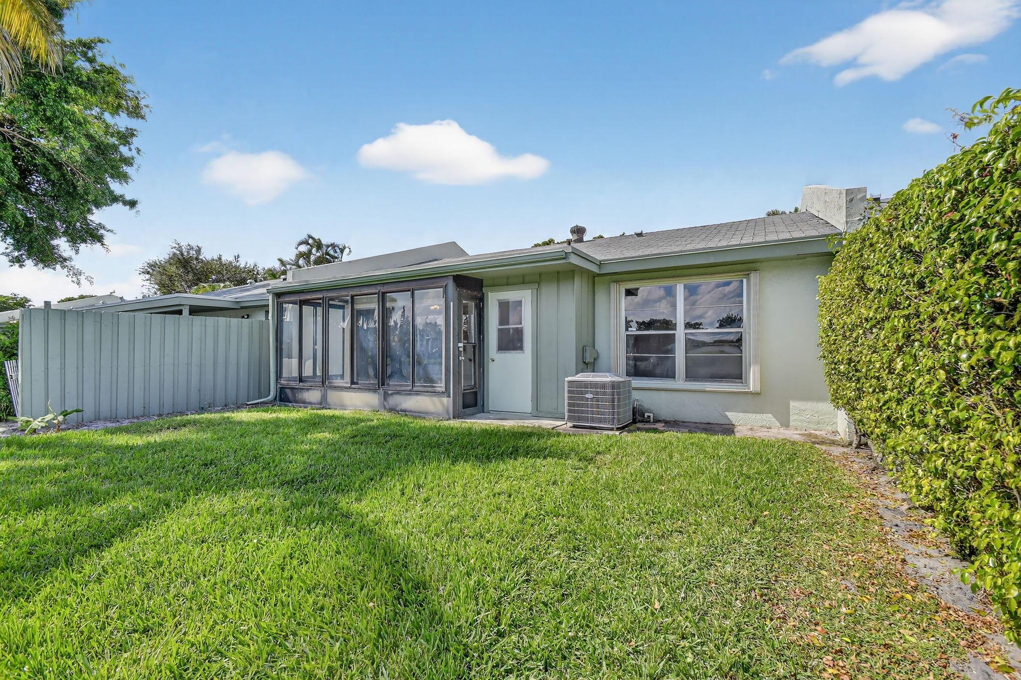 BOYNTON LAKES 1 - Residential