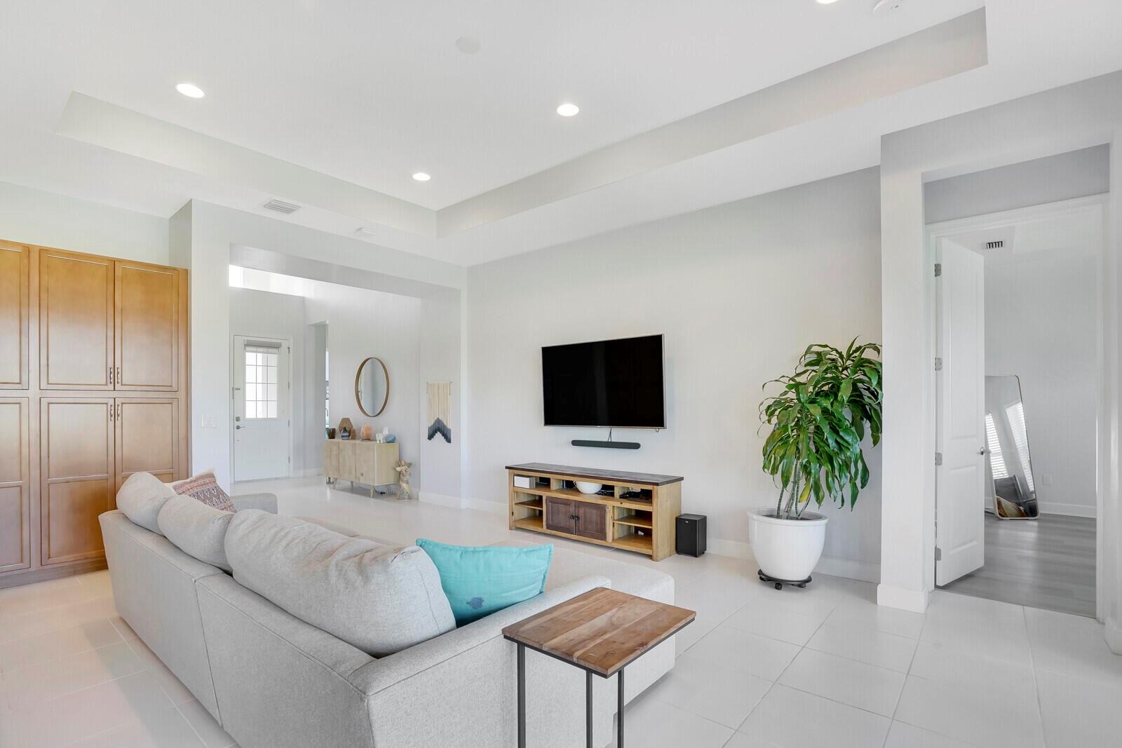 HAMMOCKS OF WESTLAKE PHASE 2 - Residential