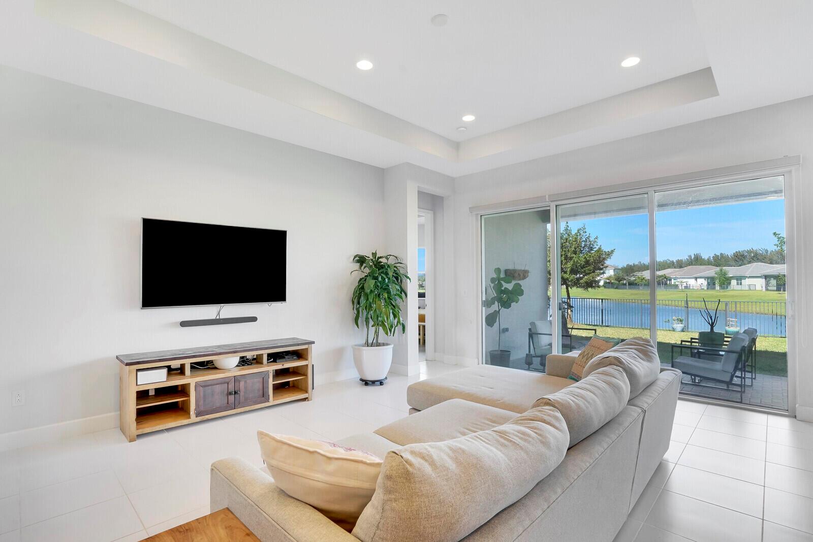 HAMMOCKS OF WESTLAKE PHASE 2 - Residential