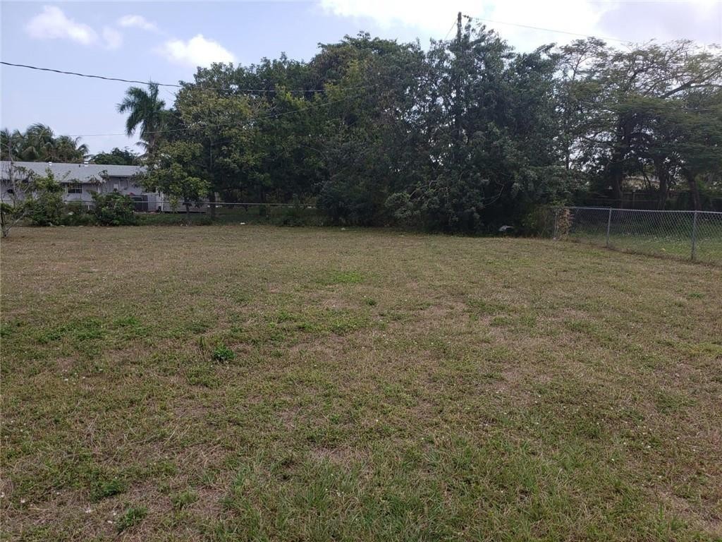 Lauderdale Manors Amd - Residential Lease