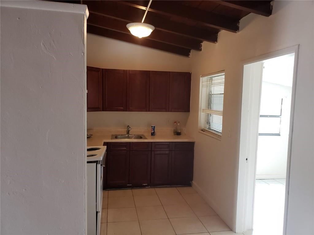 Lauderdale Manors Amd - Residential Lease