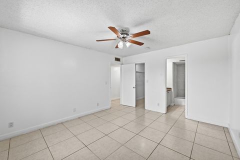 Tiny photo for 505 S PINE ISLAND Road #B310, Plantation, FL 33324 (MLS # B26053143)