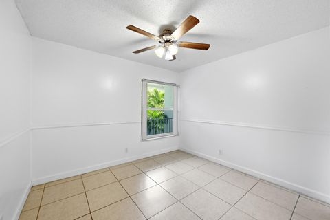 Tiny photo for 505 S PINE ISLAND Road #B310, Plantation, FL 33324 (MLS # B26053143)