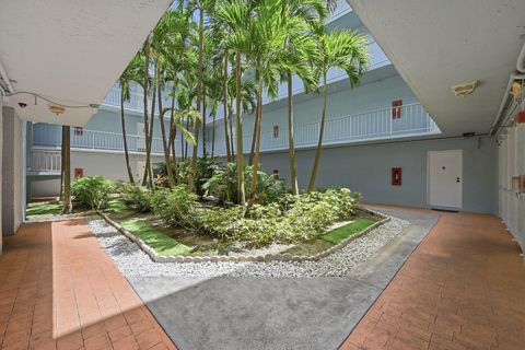 Tiny photo for 505 S PINE ISLAND Road #B310, Plantation, FL 33324 (MLS # B26053143)