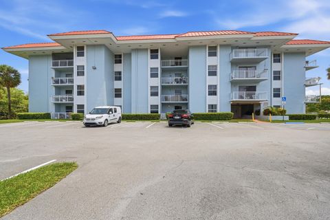 Tiny photo for 505 S PINE ISLAND Road #B310, Plantation, FL 33324 (MLS # B26053143)