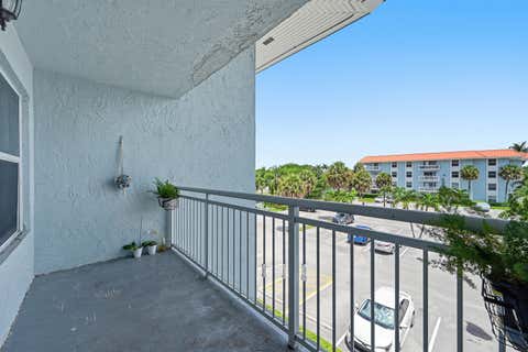 Tiny photo for 505 S PINE ISLAND Road #B310, Plantation, FL 33324 (MLS # B26053143)