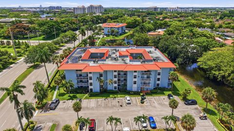 Tiny photo for 505 S PINE ISLAND Road #B310, Plantation, FL 33324 (MLS # B26053143)