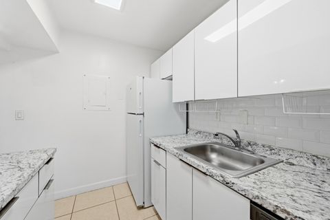 Tiny photo for 505 S PINE ISLAND Road #B310, Plantation, FL 33324 (MLS # B26053143)