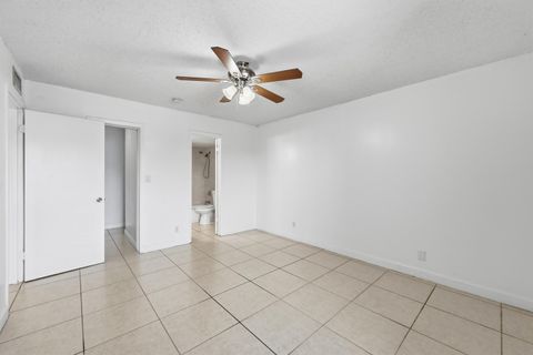 Tiny photo for 505 S PINE ISLAND Road #B310, Plantation, FL 33324 (MLS # B26053143)
