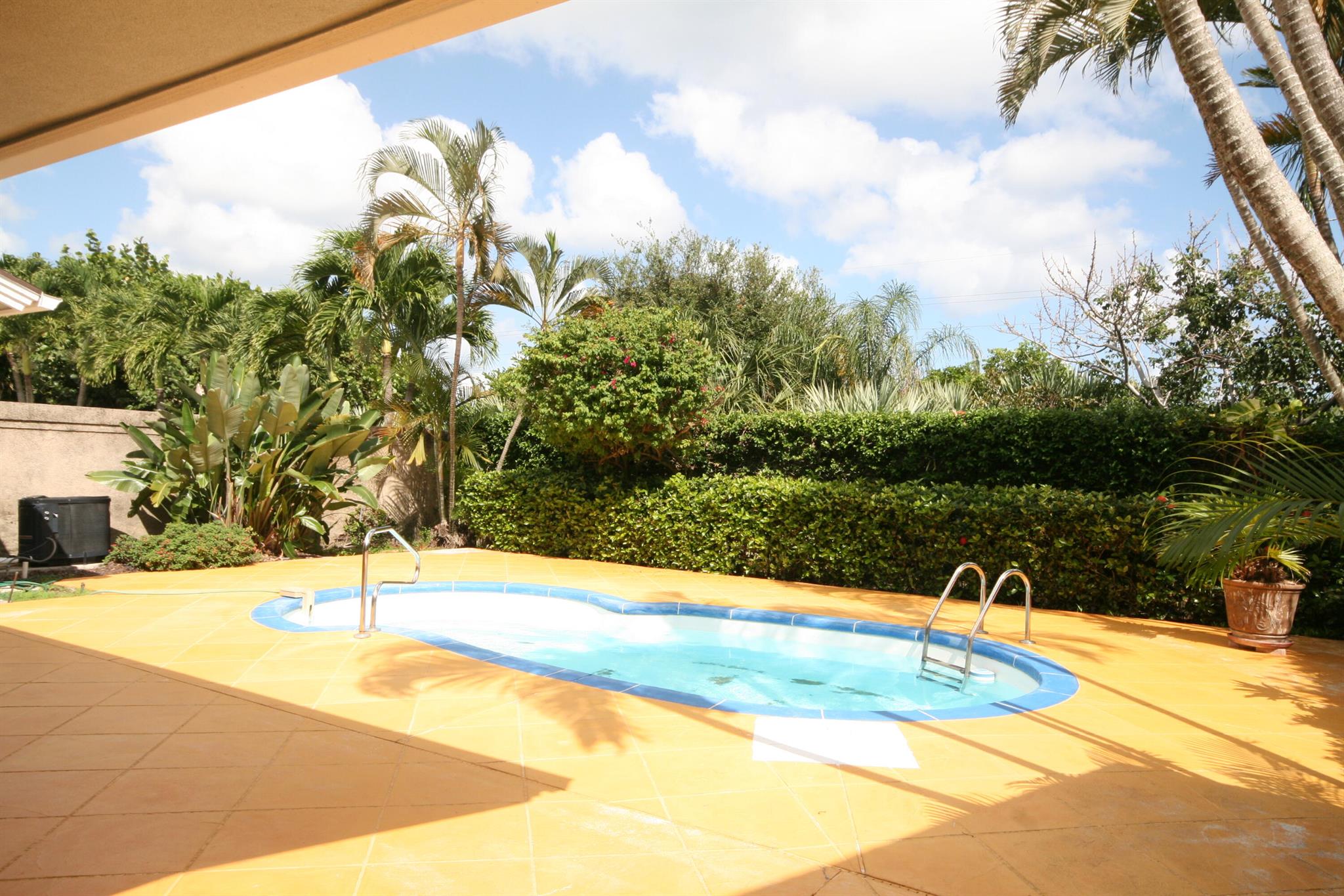 RIDGE AT THE BLUFFS - Residential Lease