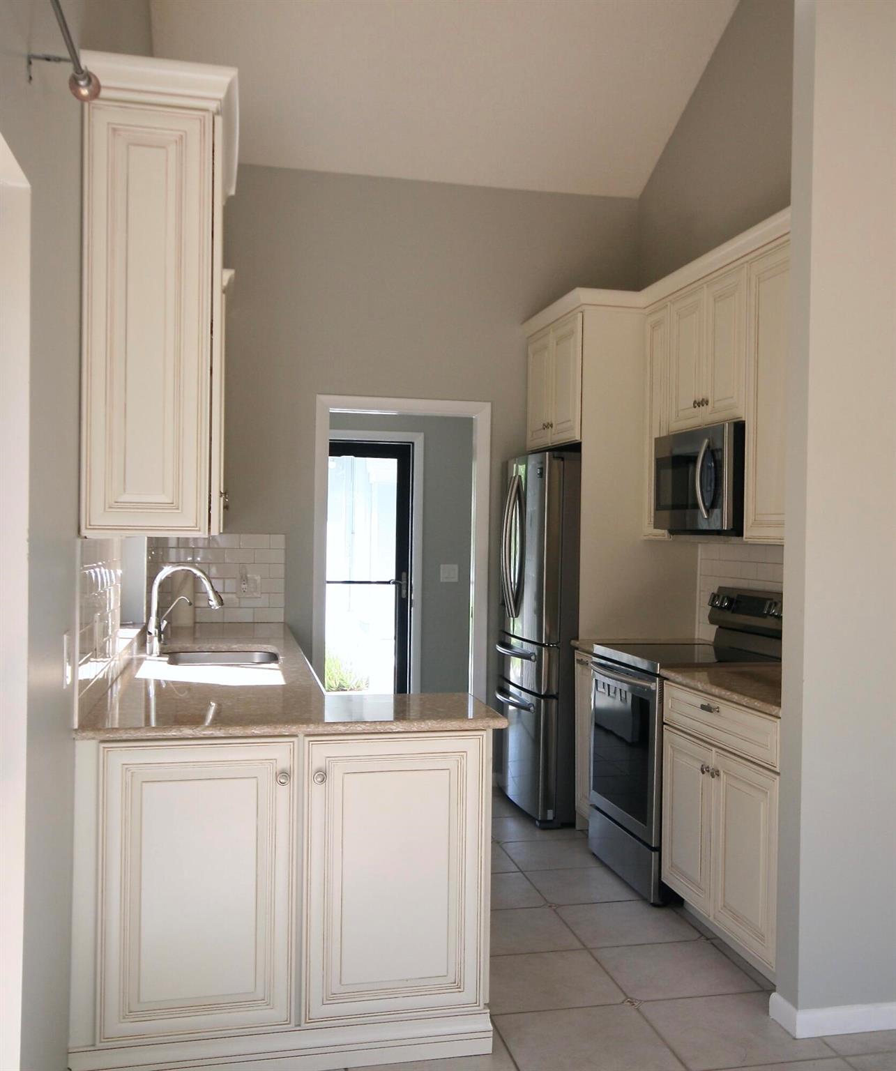 RIDGE AT THE BLUFFS - Residential Lease