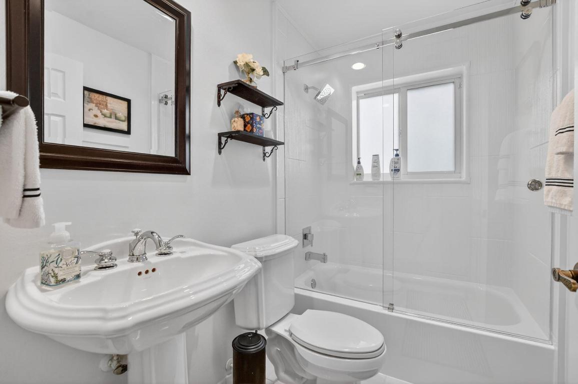 BOCA GREENS - Residential