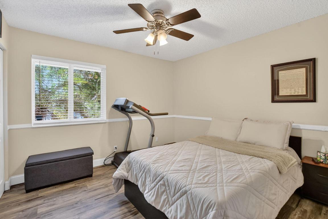 BOCA GREENS - Residential