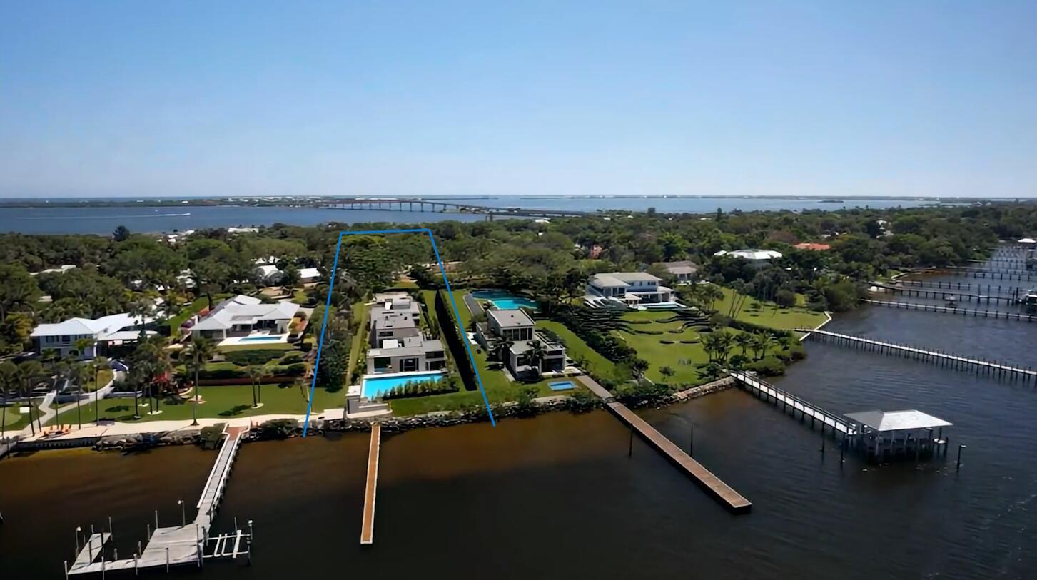 RACEYS SUBDIVISION - Land