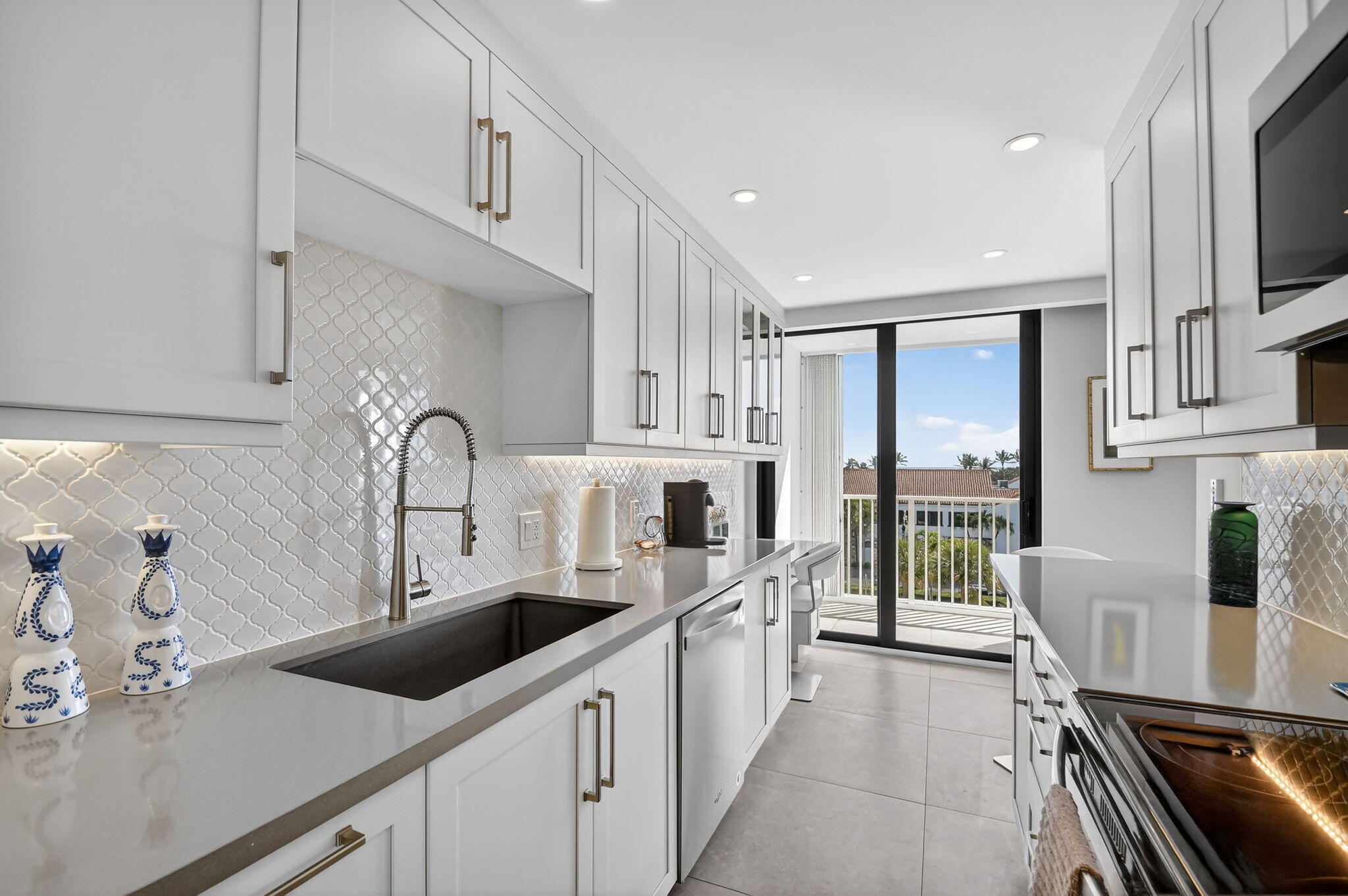 LA PALMA CONDO - Residential