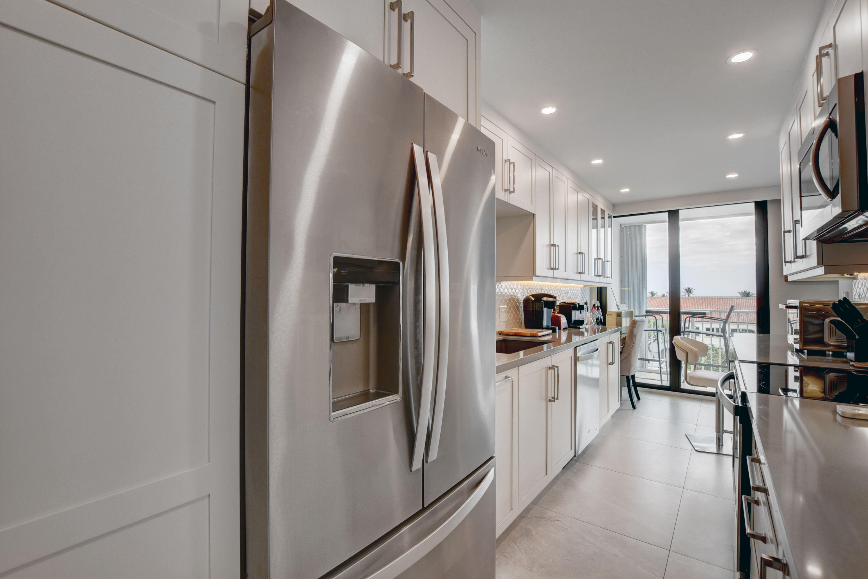 LA PALMA CONDO - Residential