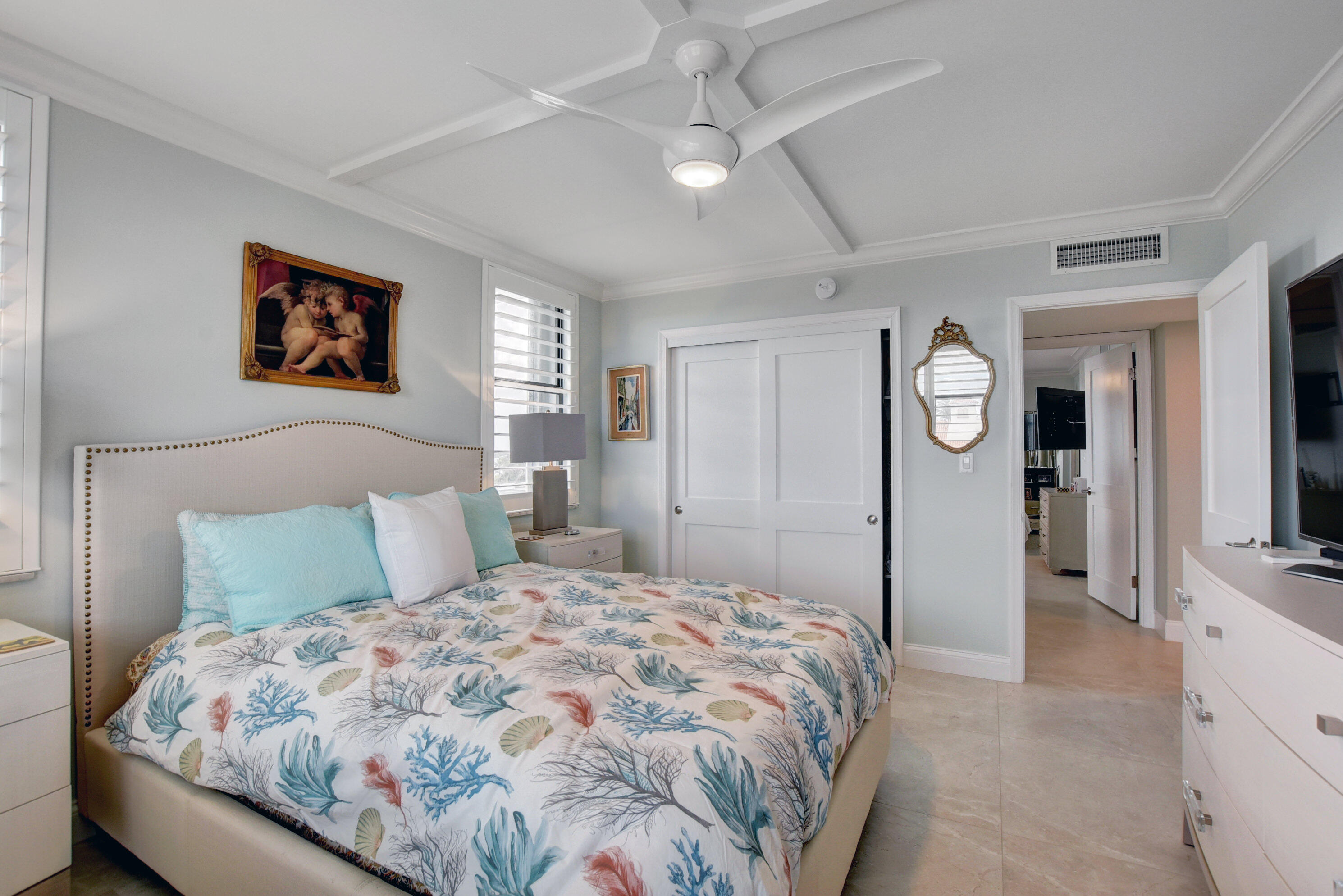 LA PALMA CONDO - Residential