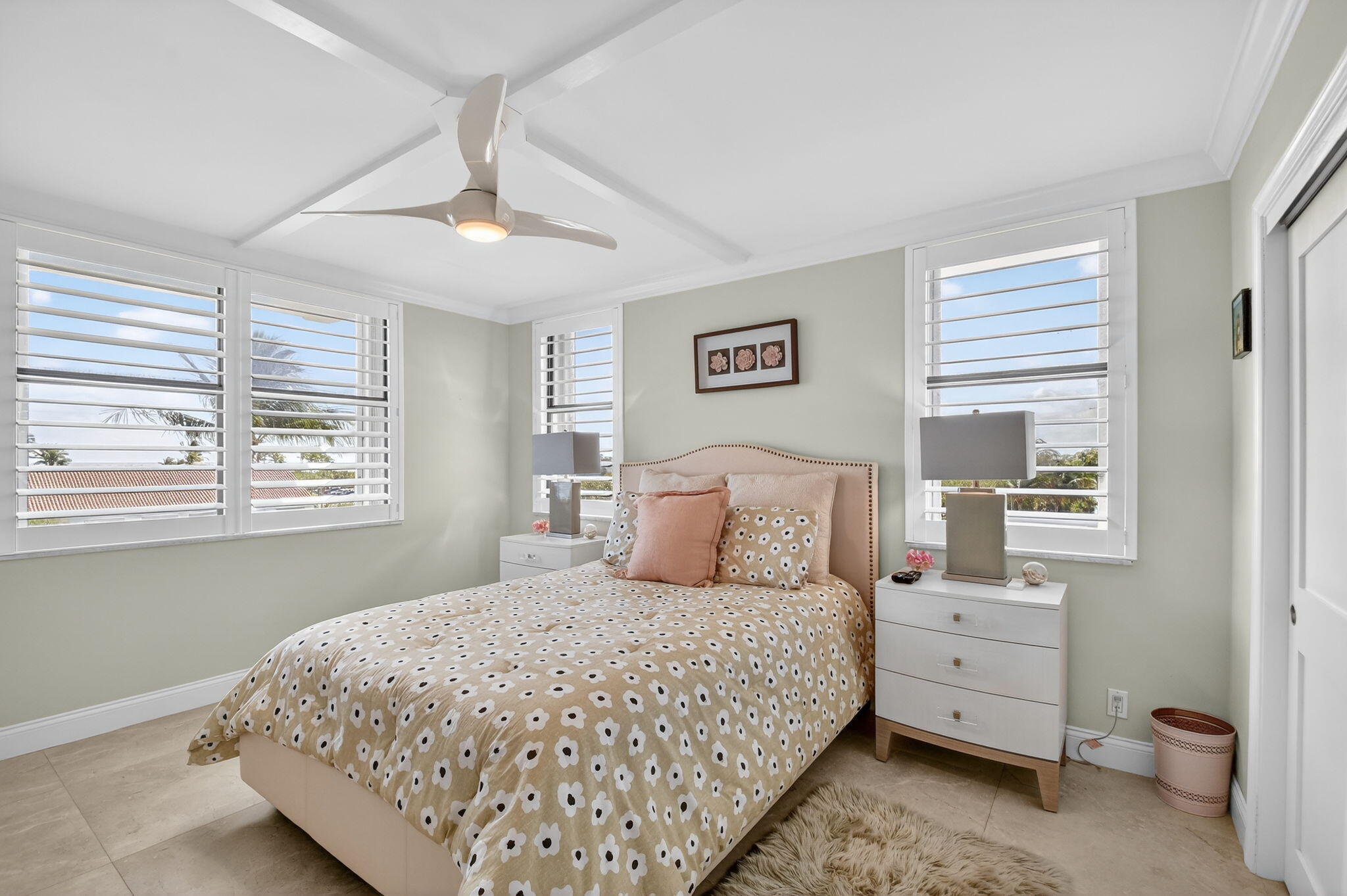 LA PALMA CONDO - Residential