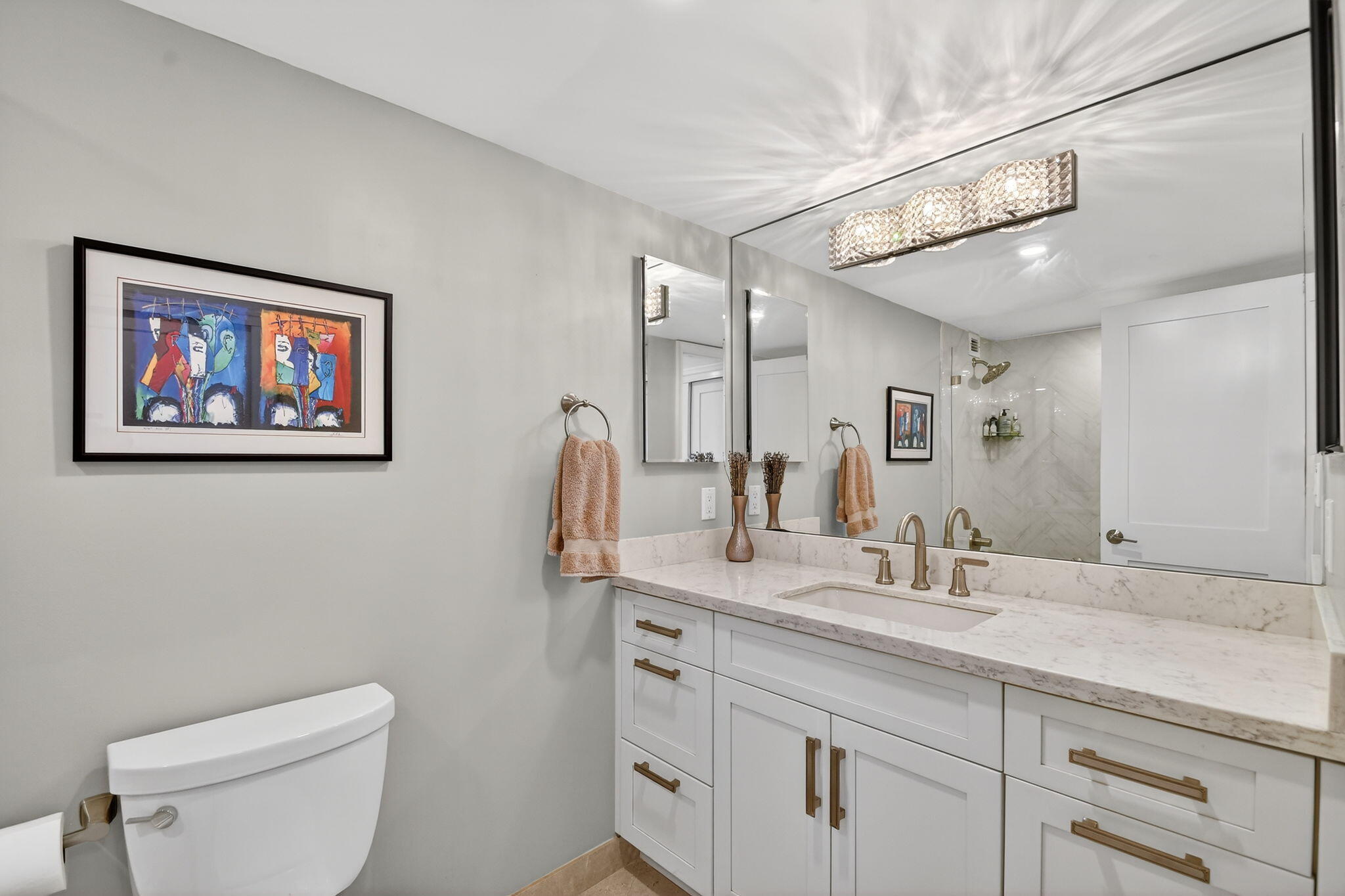 LA PALMA CONDO - Residential