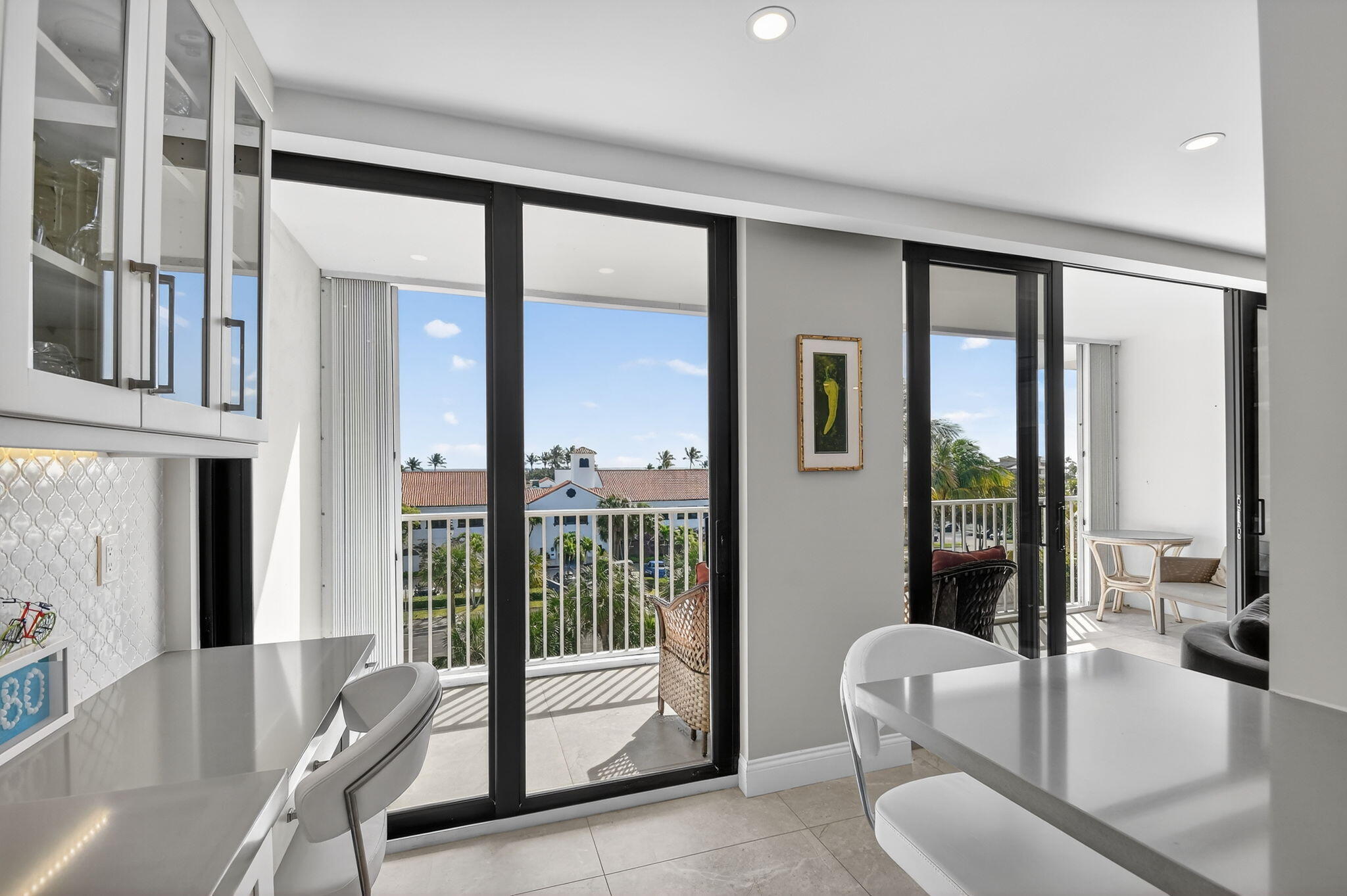 LA PALMA CONDO - Residential