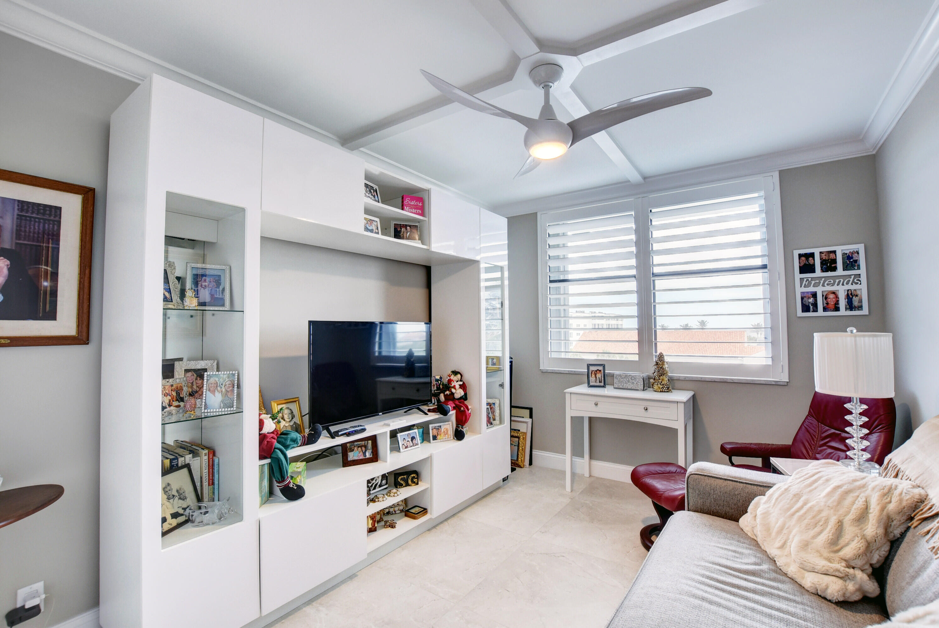 LA PALMA CONDO - Residential