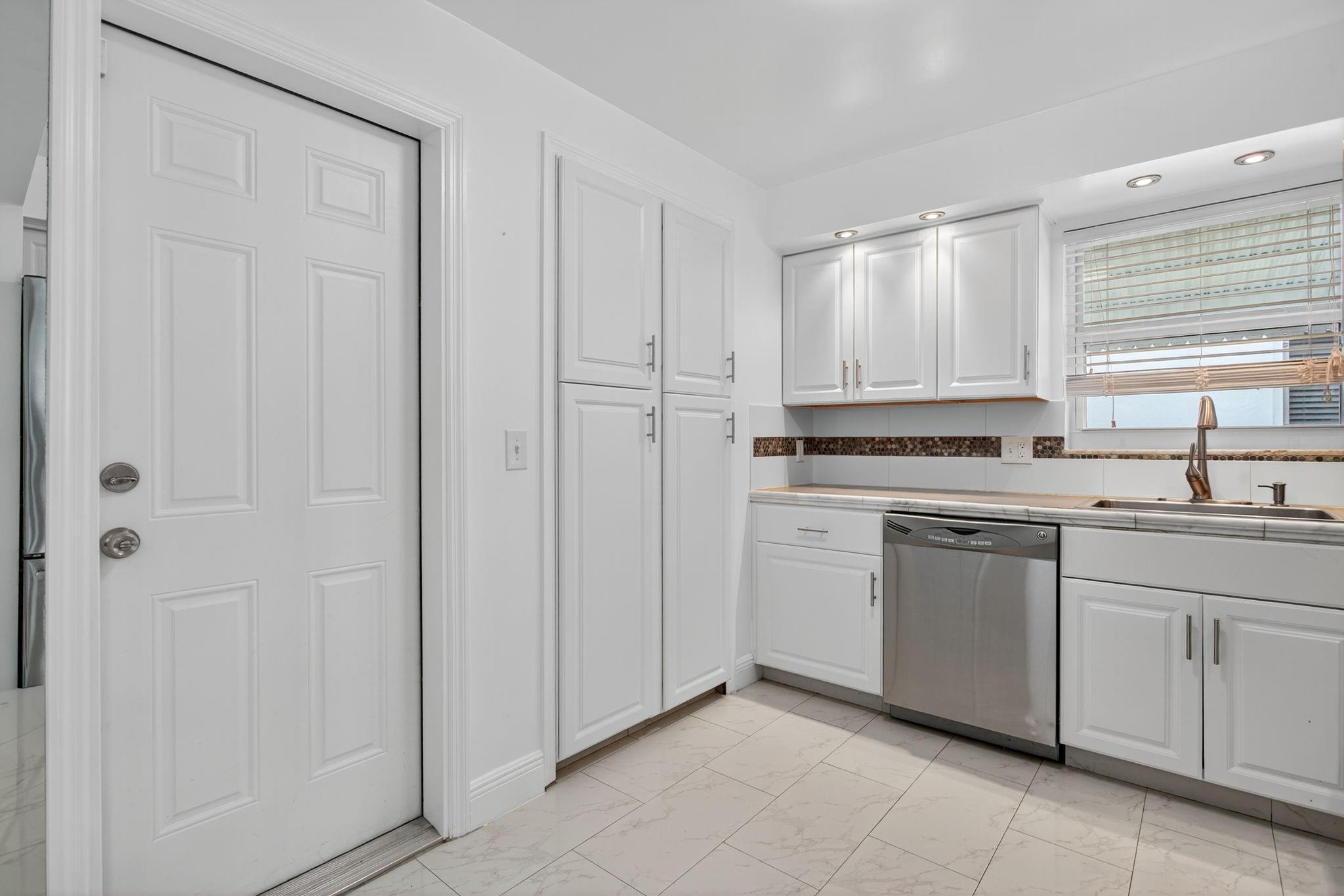 Leisureville Third Sec 65 - Residential