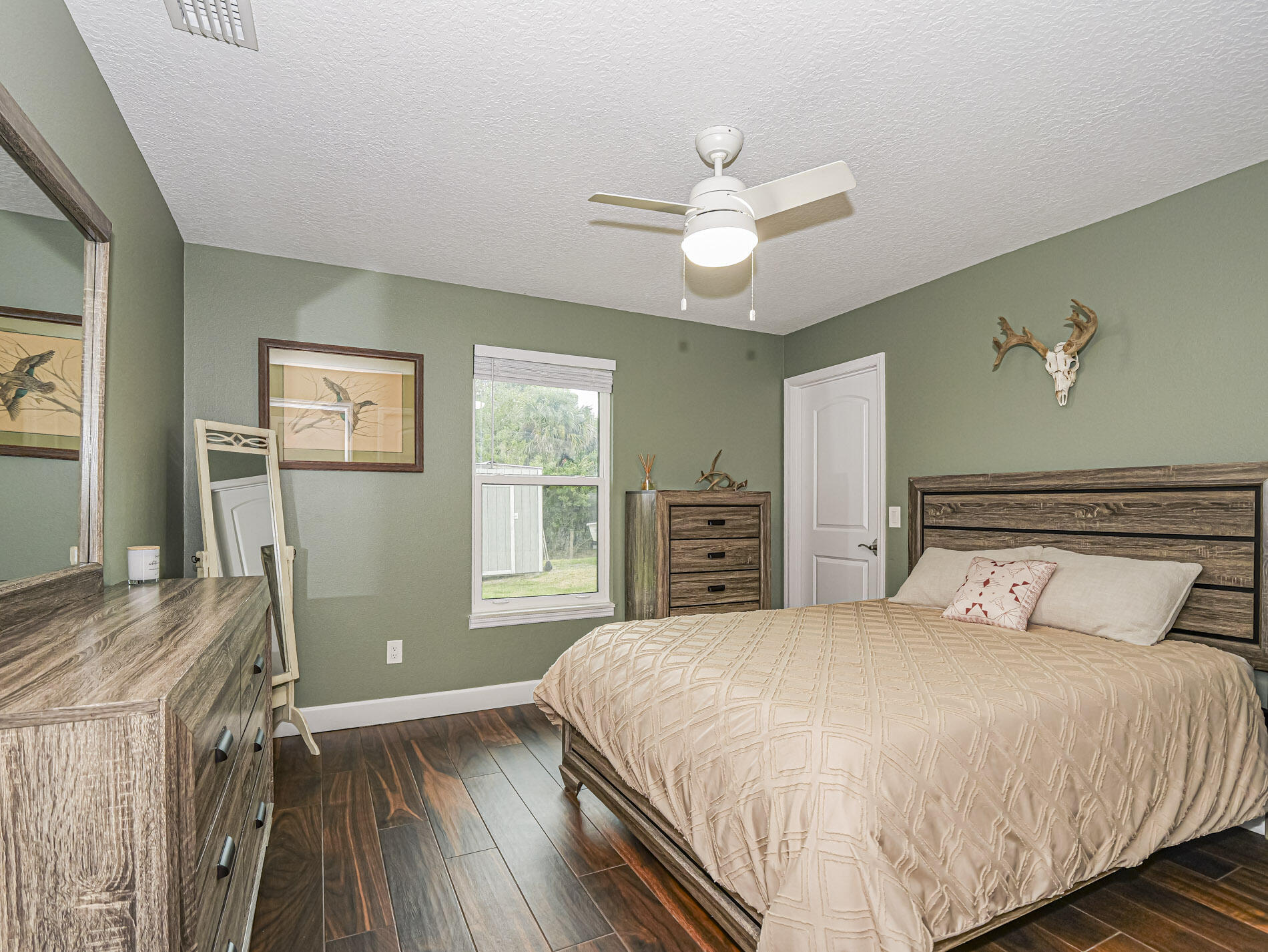 VERO LAKE ESTATES - Residential