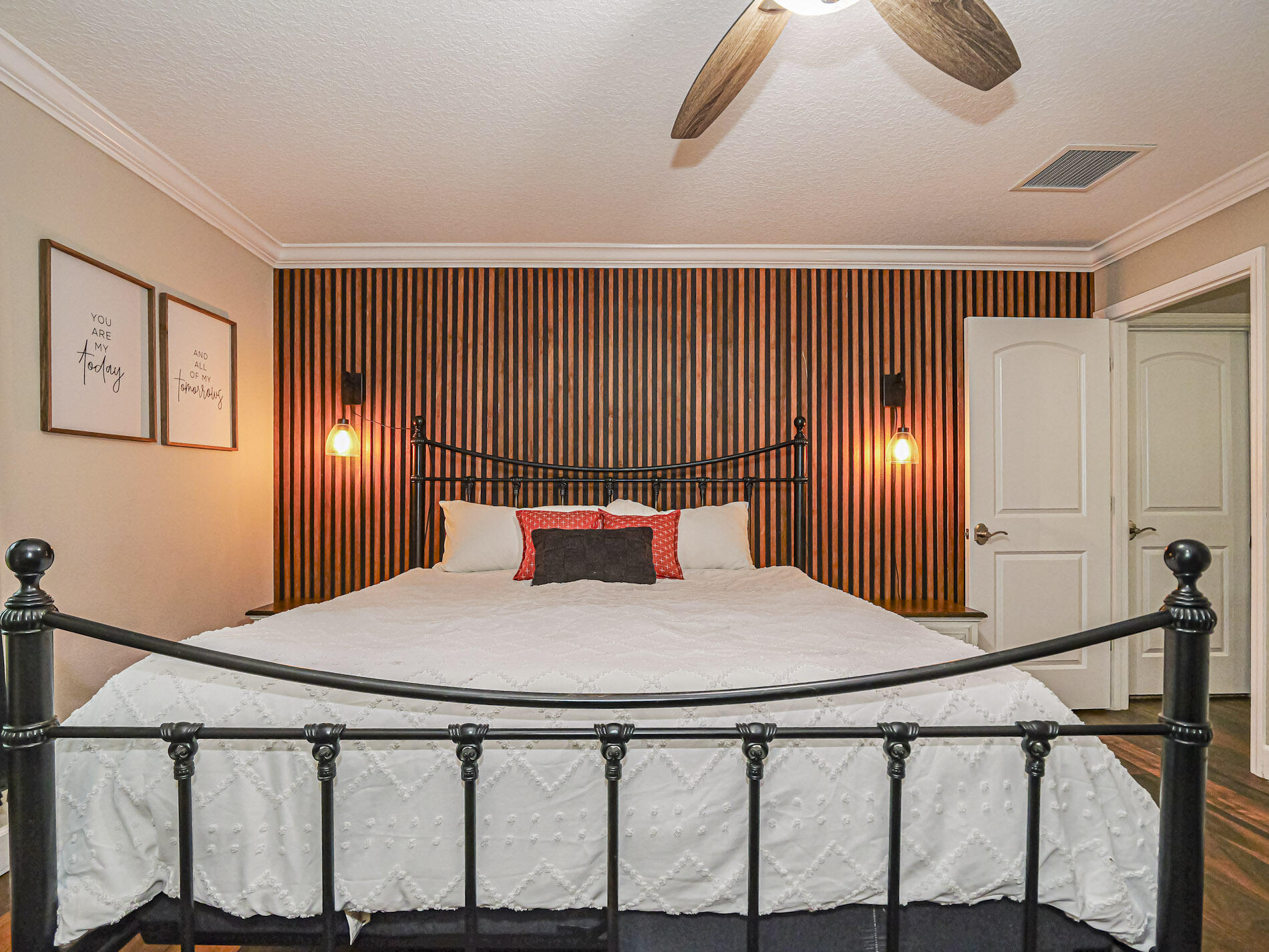 VERO LAKE ESTATES - Residential