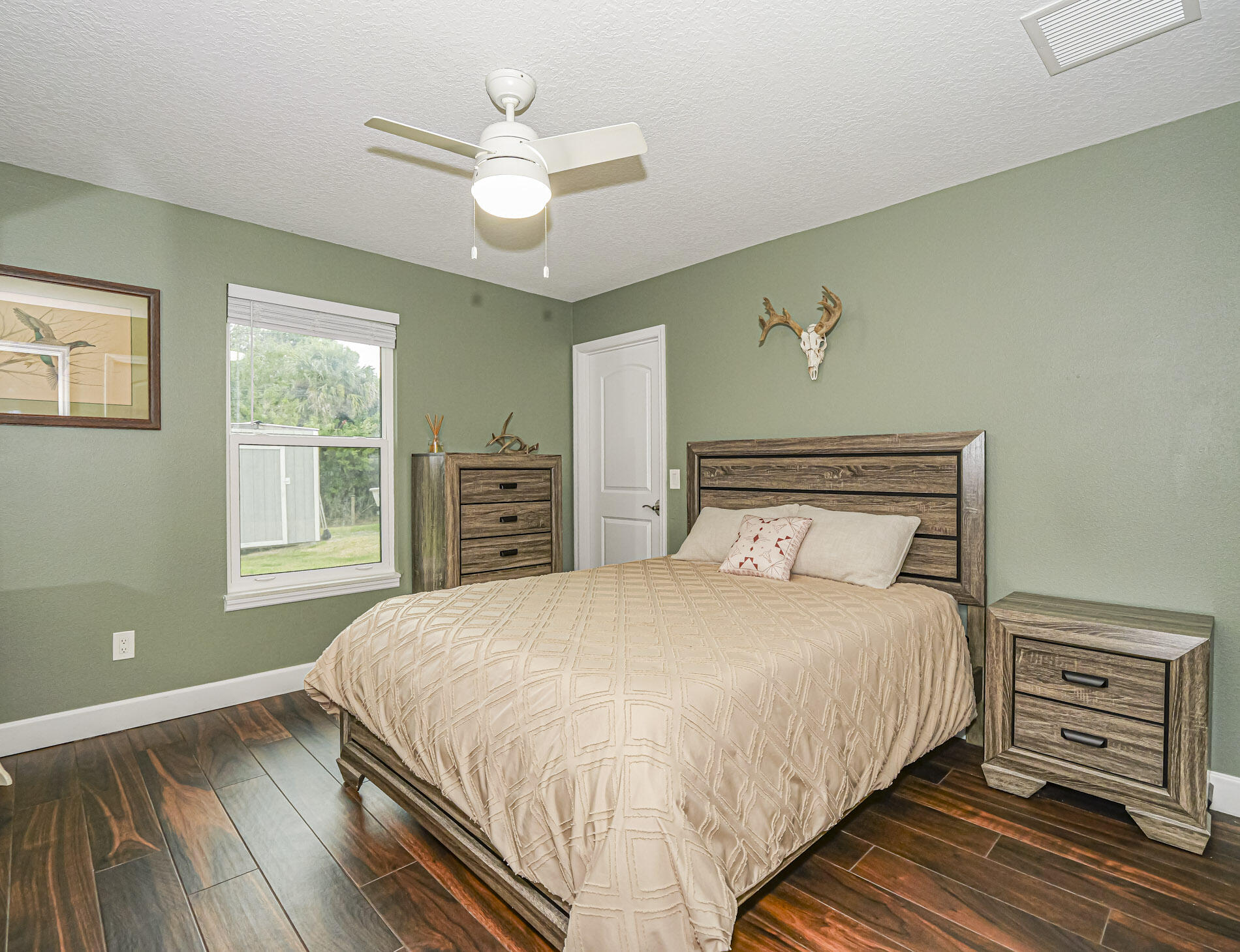 VERO LAKE ESTATES - Residential