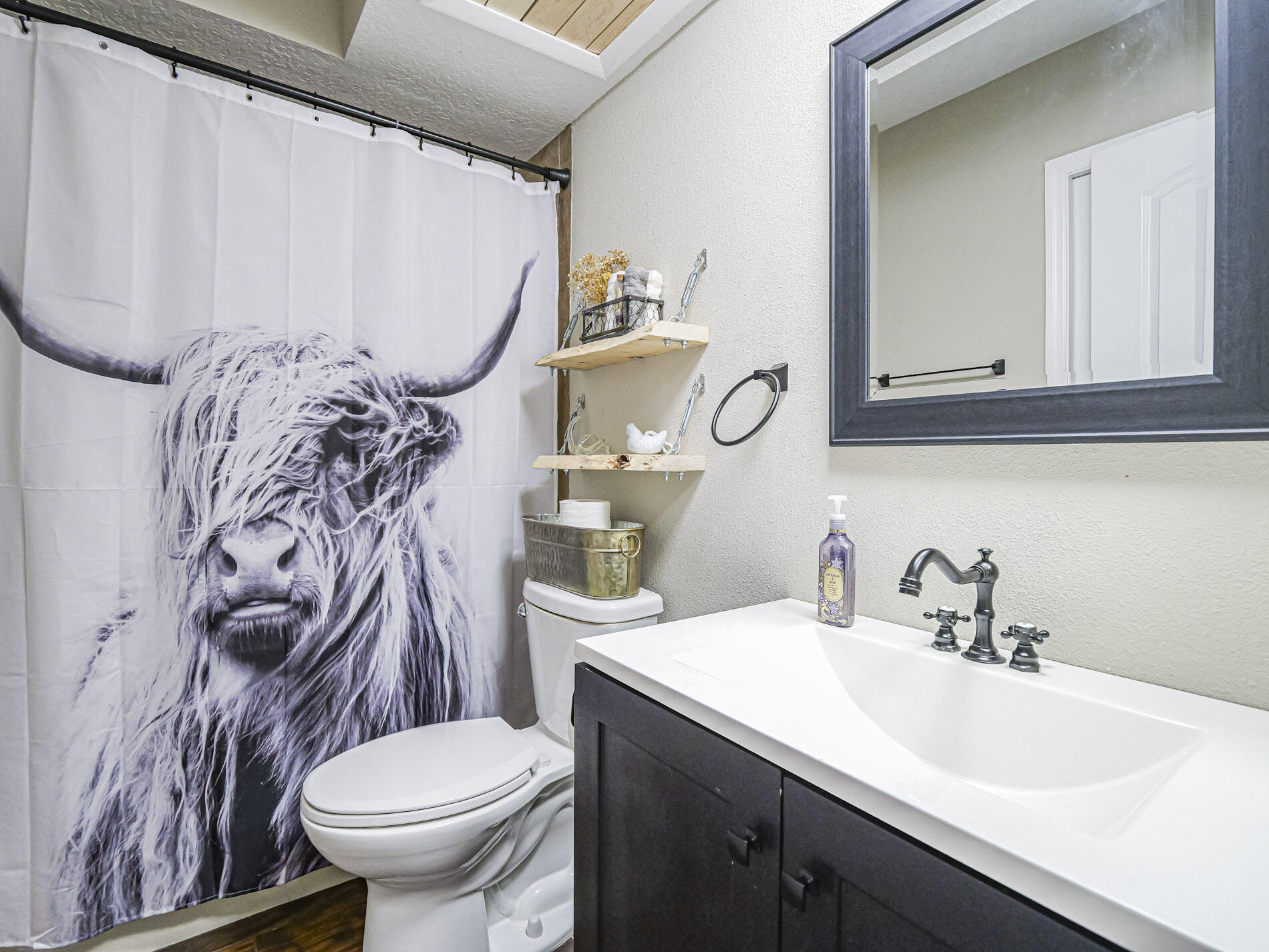 VERO LAKE ESTATES - Residential