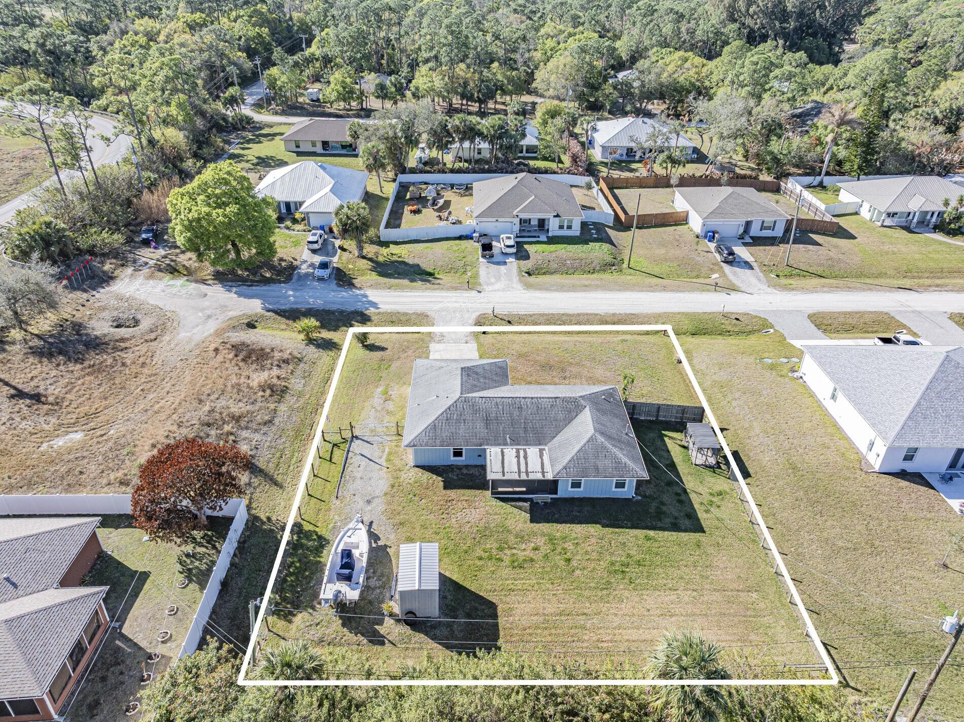 VERO LAKE ESTATES - Residential