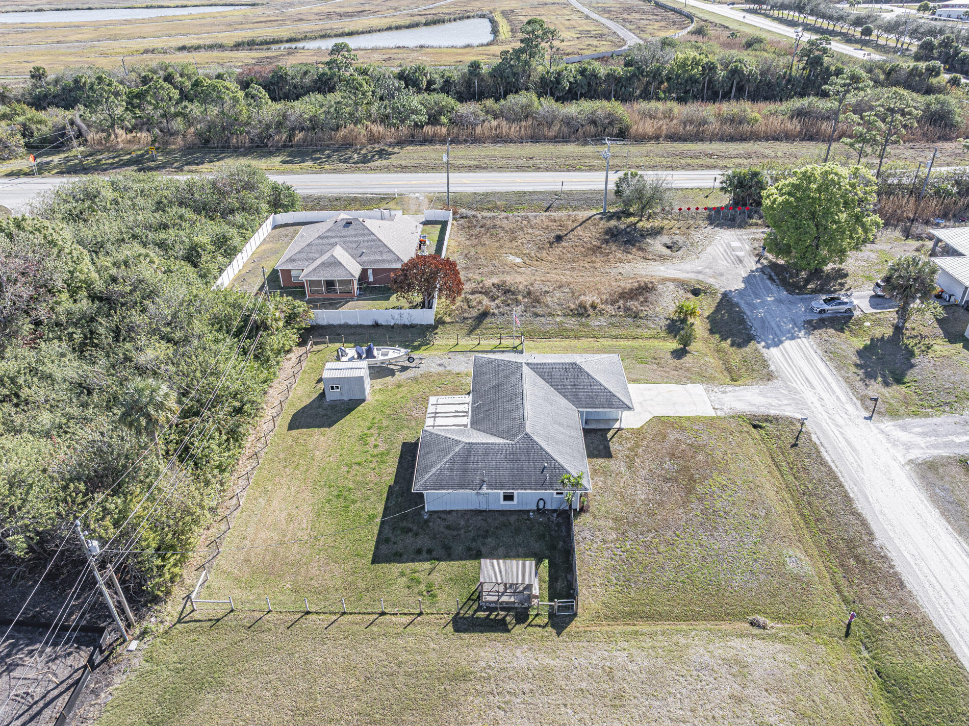 VERO LAKE ESTATES - Residential