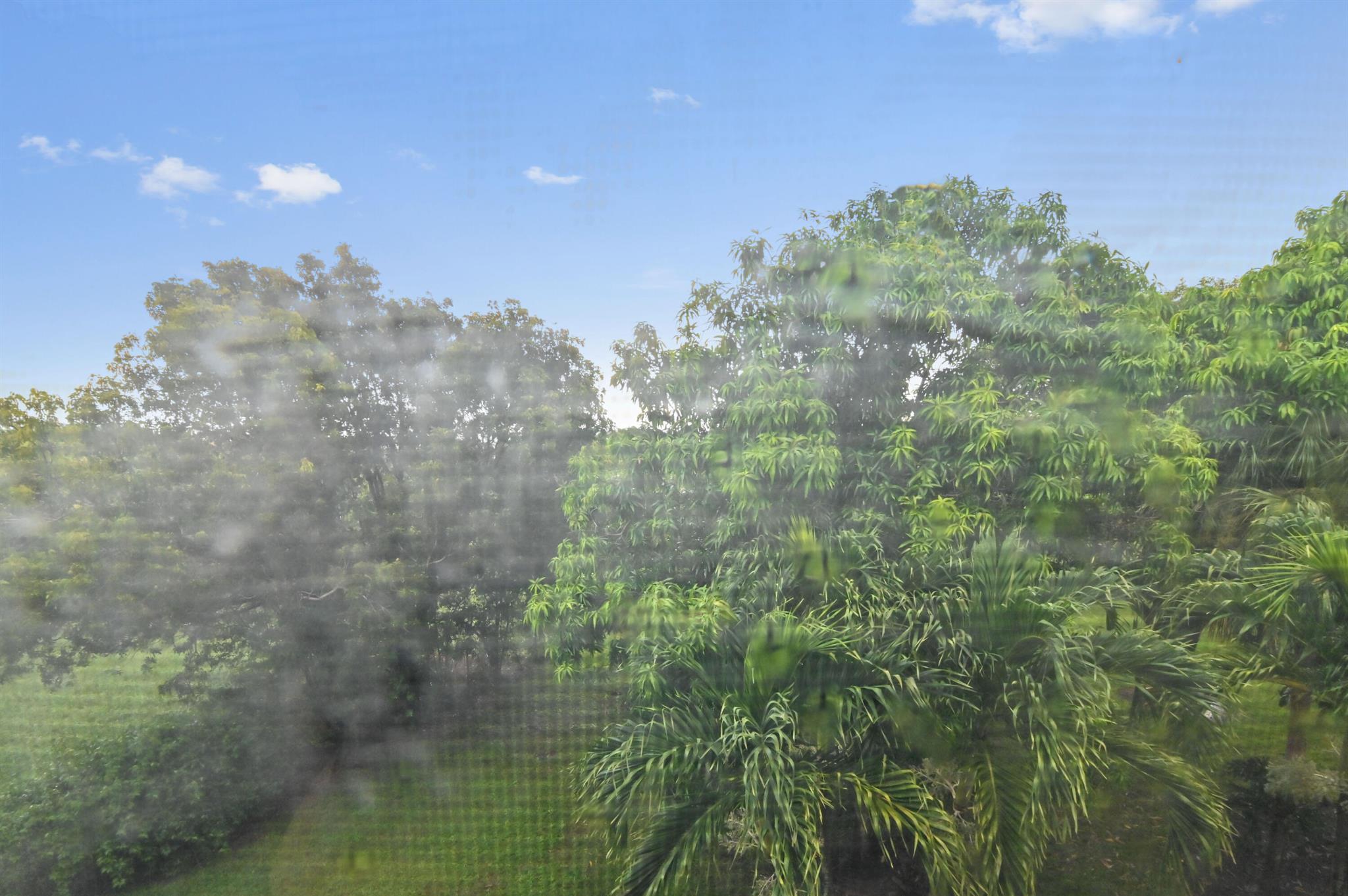 SOUTHAMPTON CONDO - Residential