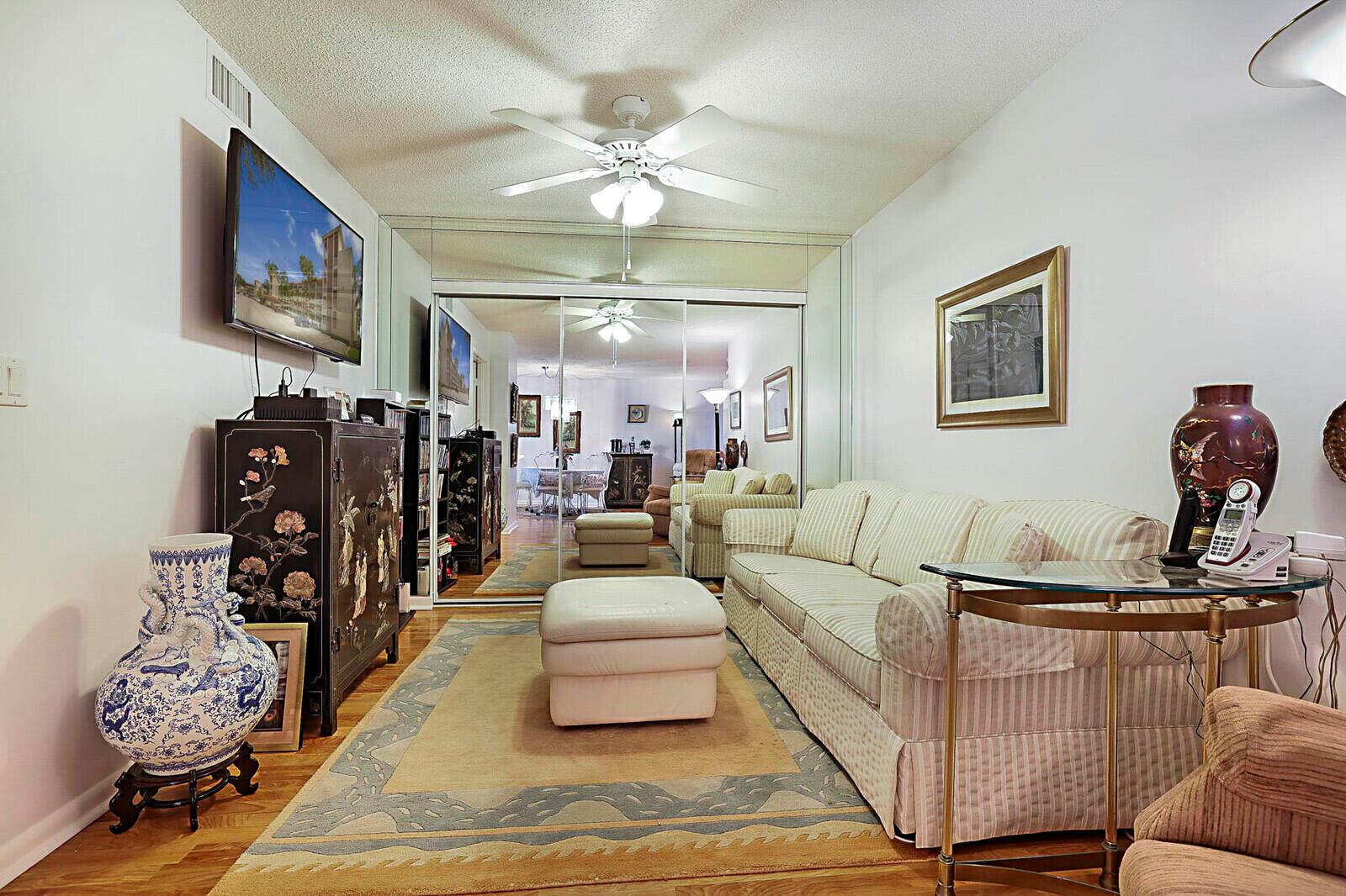 HUNTINGTON POINTE - Residential