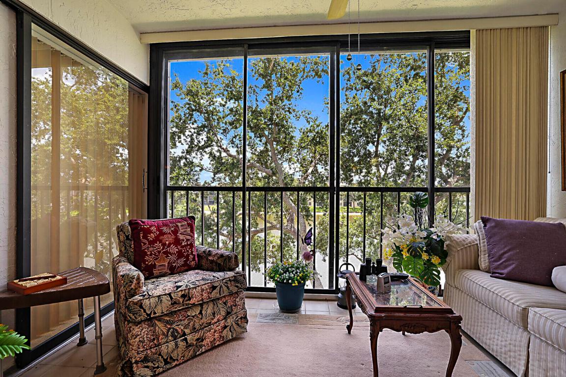 HUNTINGTON POINTE - Residential